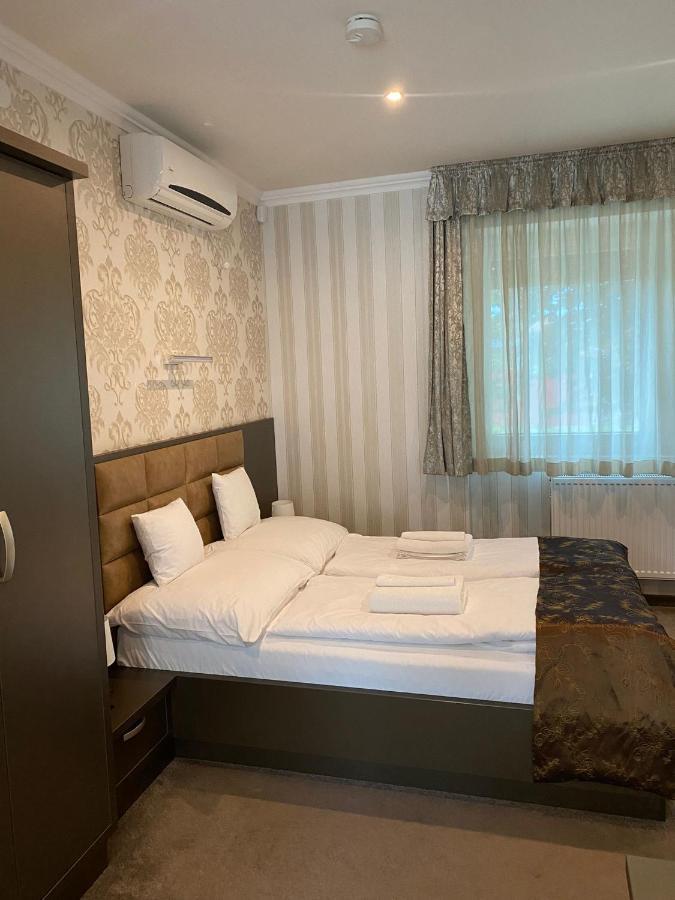 Blueline Motel Jászberény Zewnętrze zdjęcie
