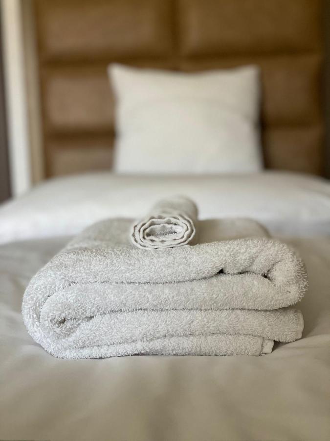 Blueline Motel Jászberény Zewnętrze zdjęcie