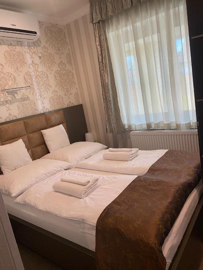 Blueline Motel Jászberény Zewnętrze zdjęcie